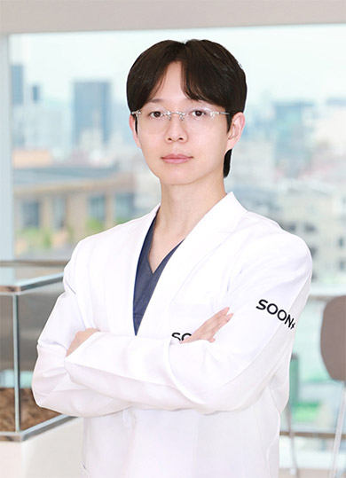 순플러스성형외과 정상빈 원장 피부과 전문의